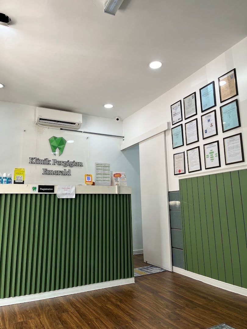 Klinik Pergigian Emerald
