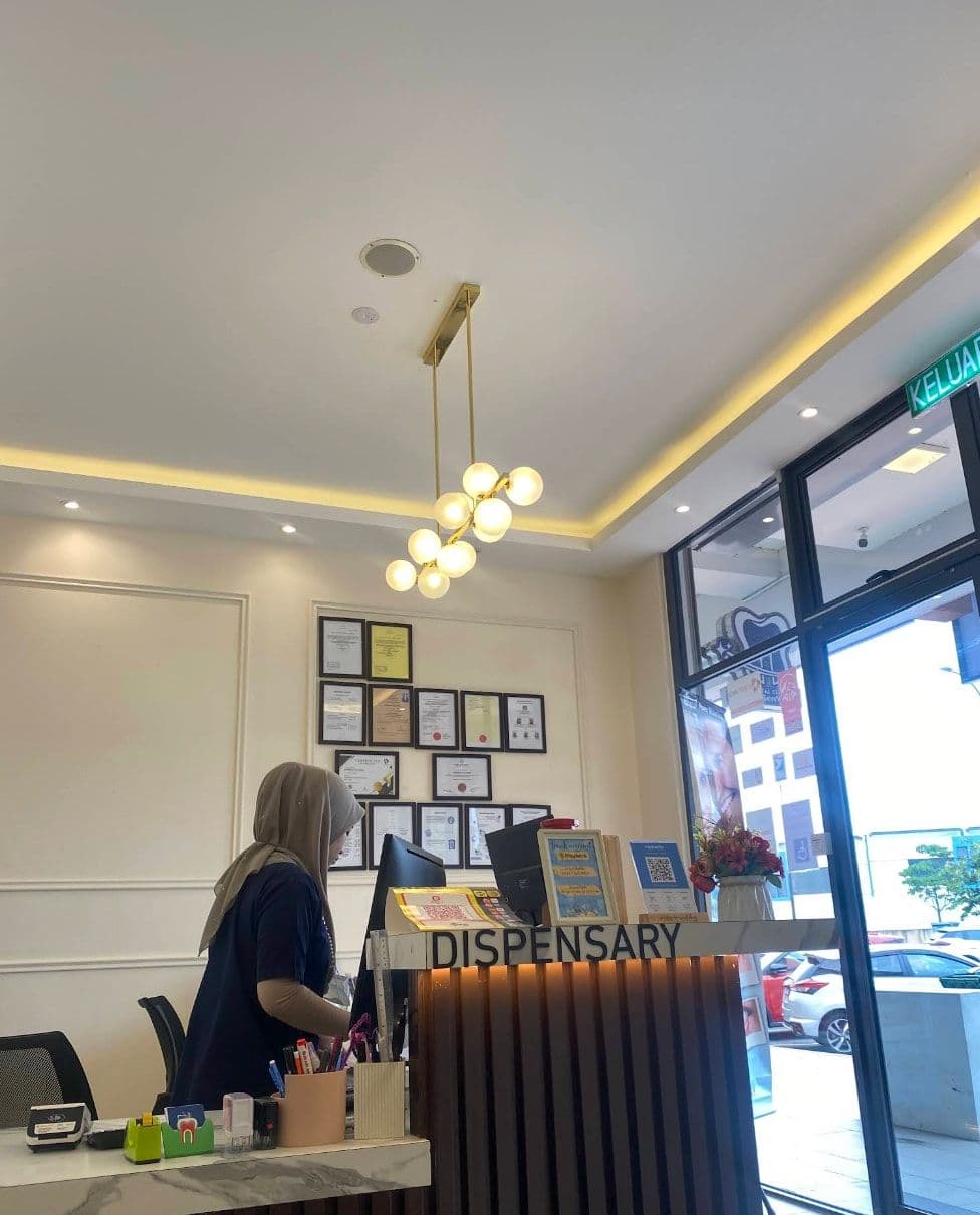 Photo 3 for Dr Senyum Dental Clinic