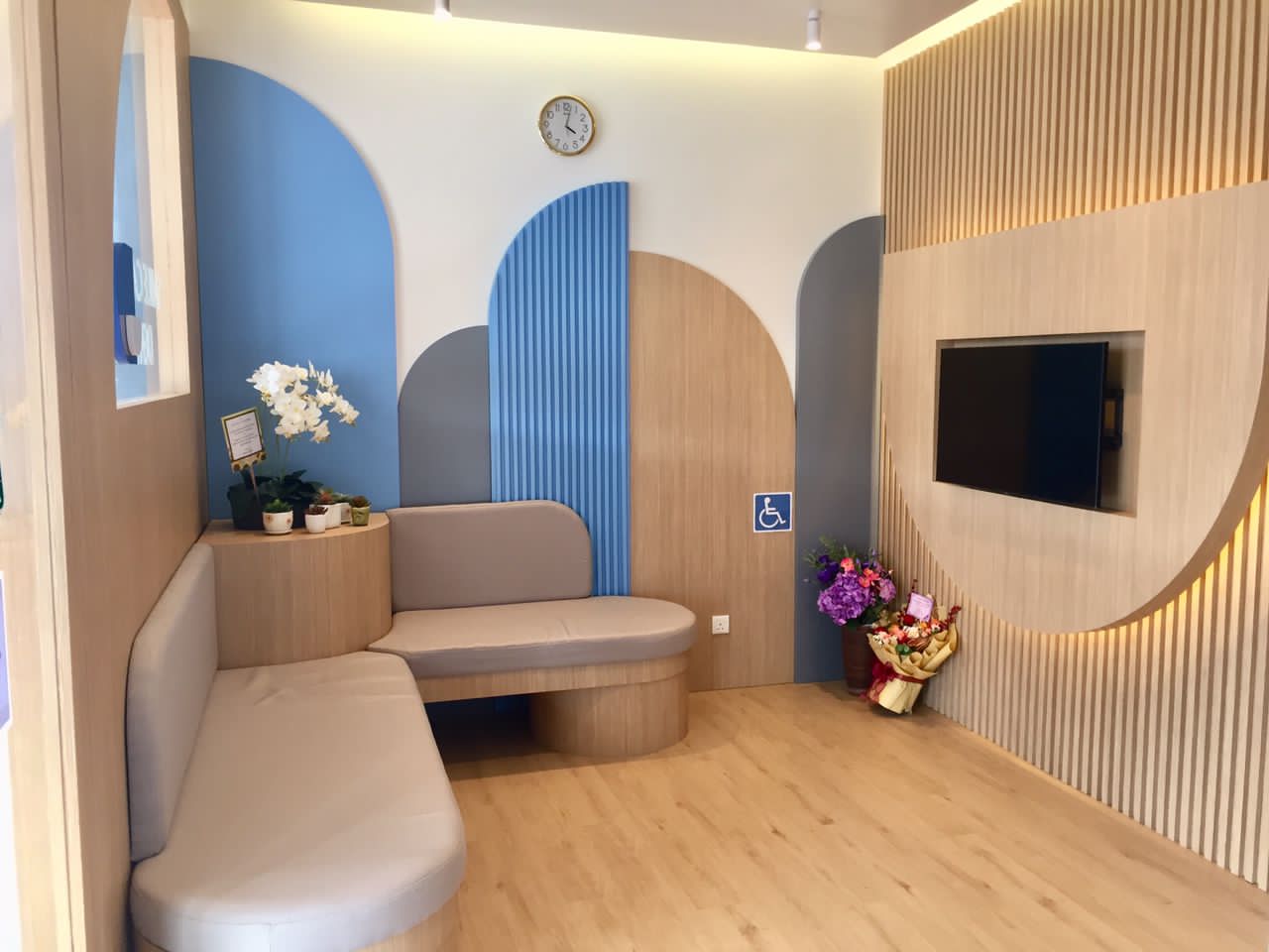 Photo 2 for Smilecare Dental Clinic