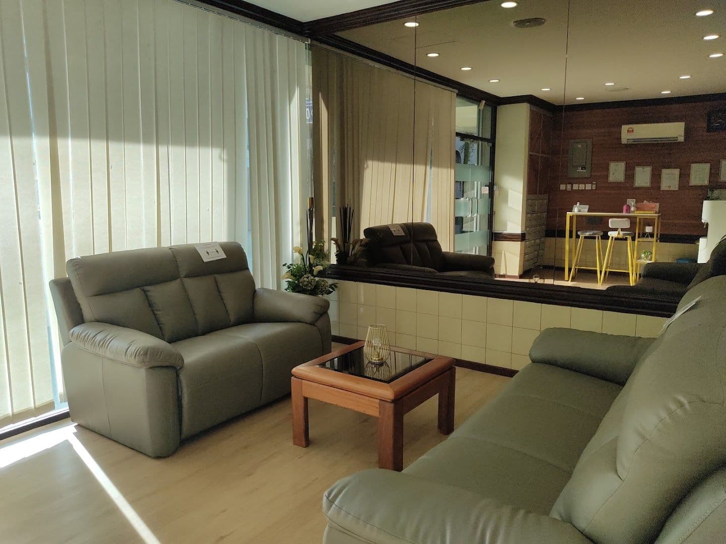 Photo 4 for A.S. Tan Dental Surgery