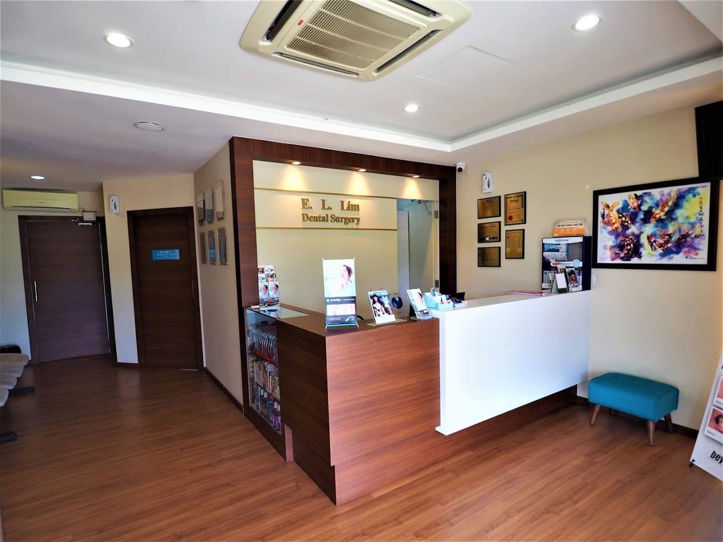 Photo 3 for E. L. Lim Dental