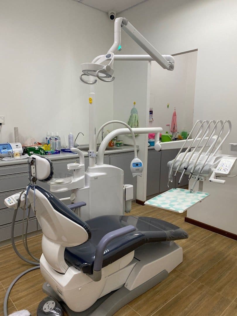 Union Dental Surgery - Kepala Batas
