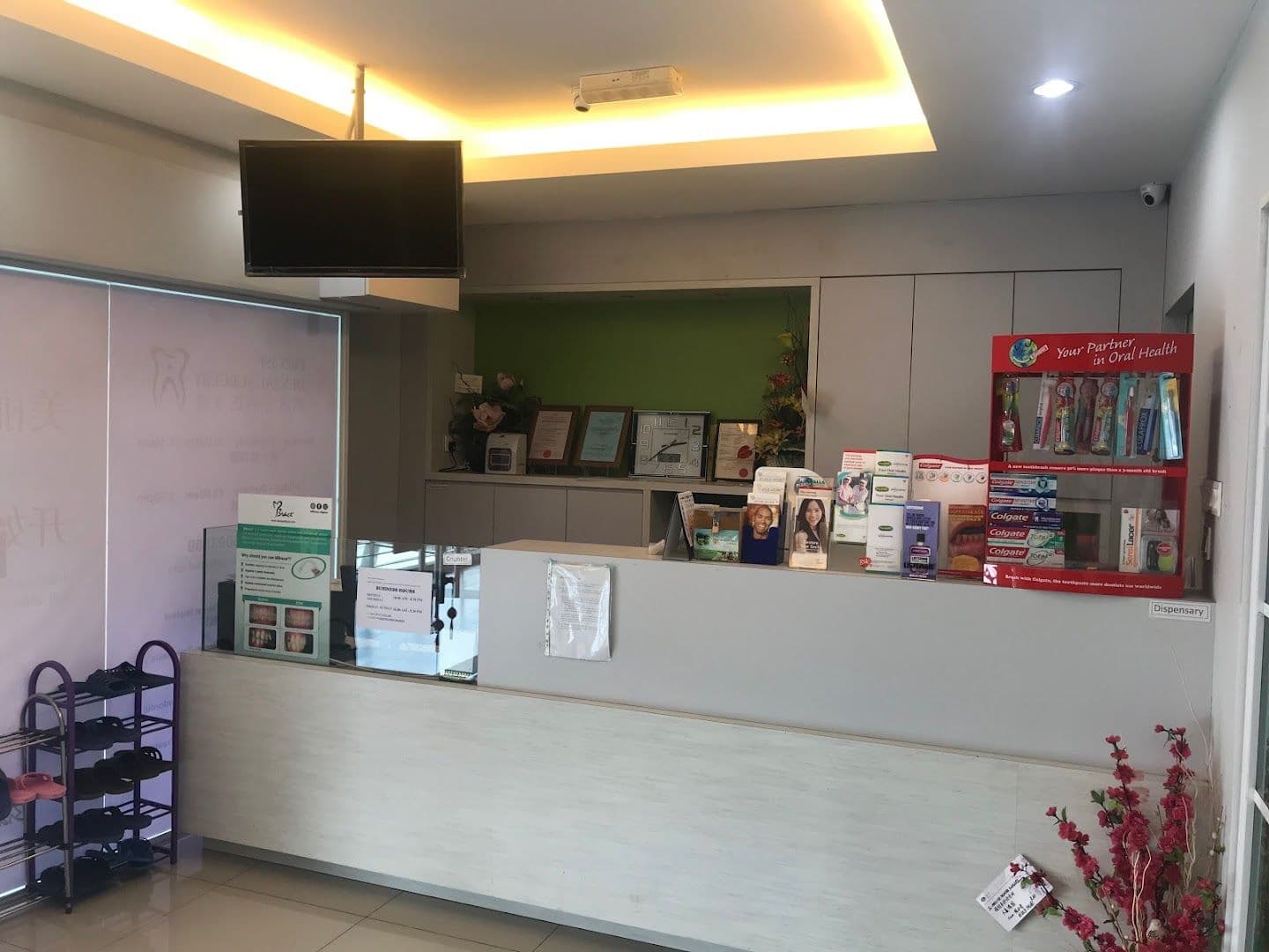 Photo 2 for Precise Dental Surgery
