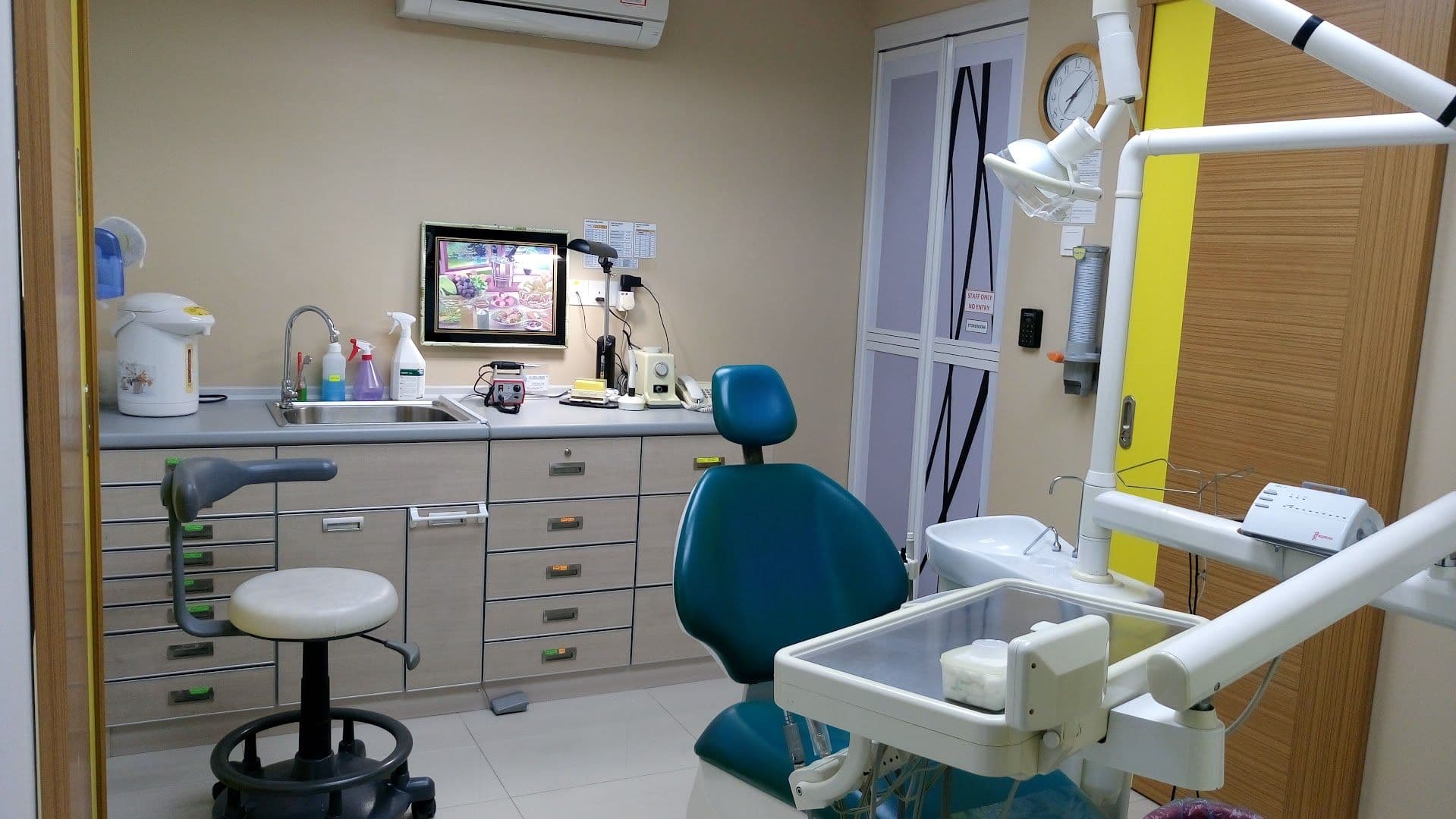 Photo 3 for Lau Dental Surgery (Klinik Pergigian Lau)