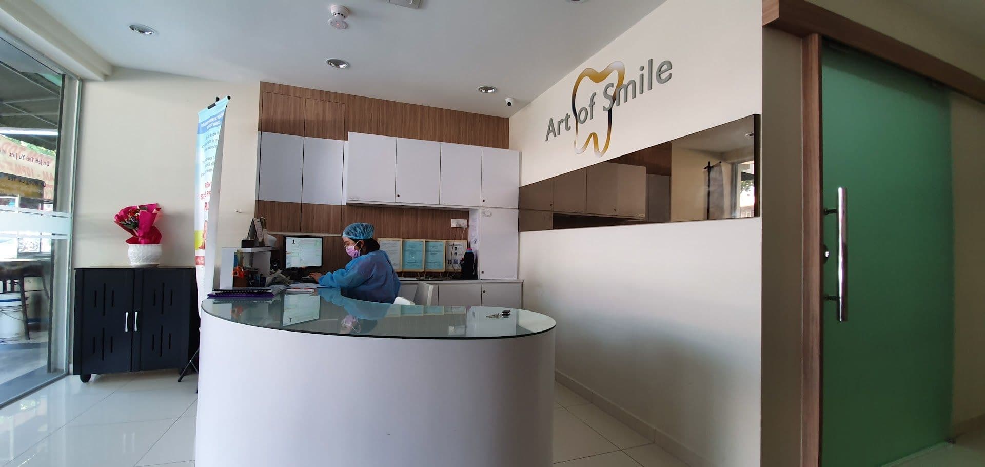Photo 2 for Art Of Smile Dental Surgery