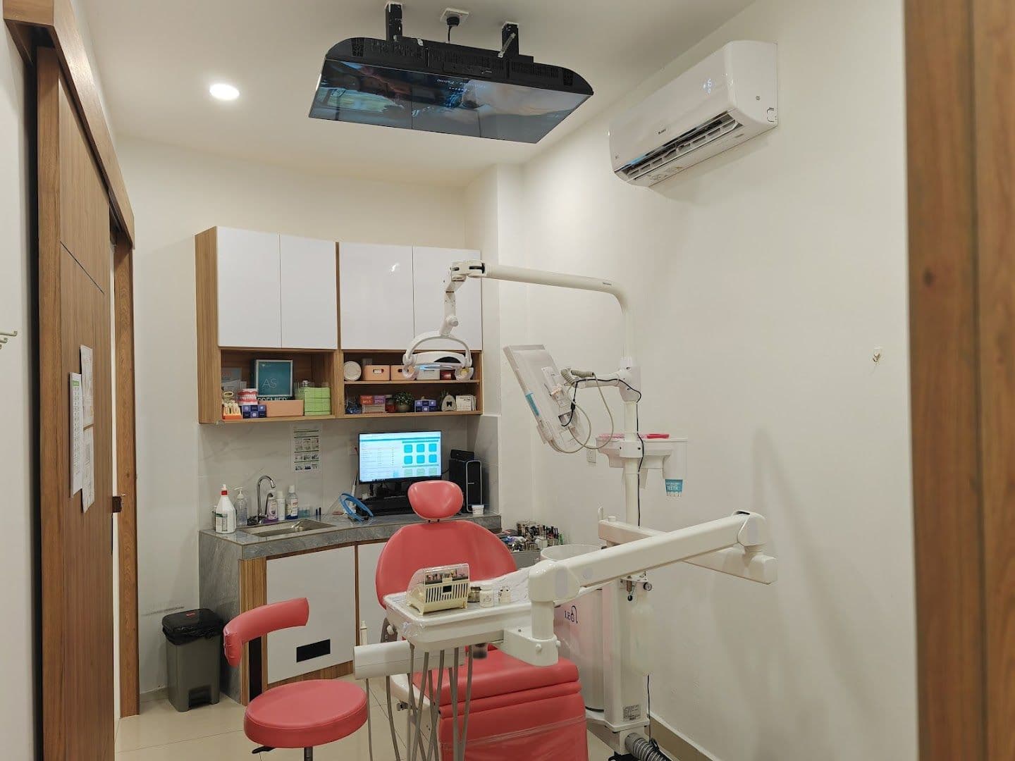 Photo 5 for Klinik Pergigian T & C