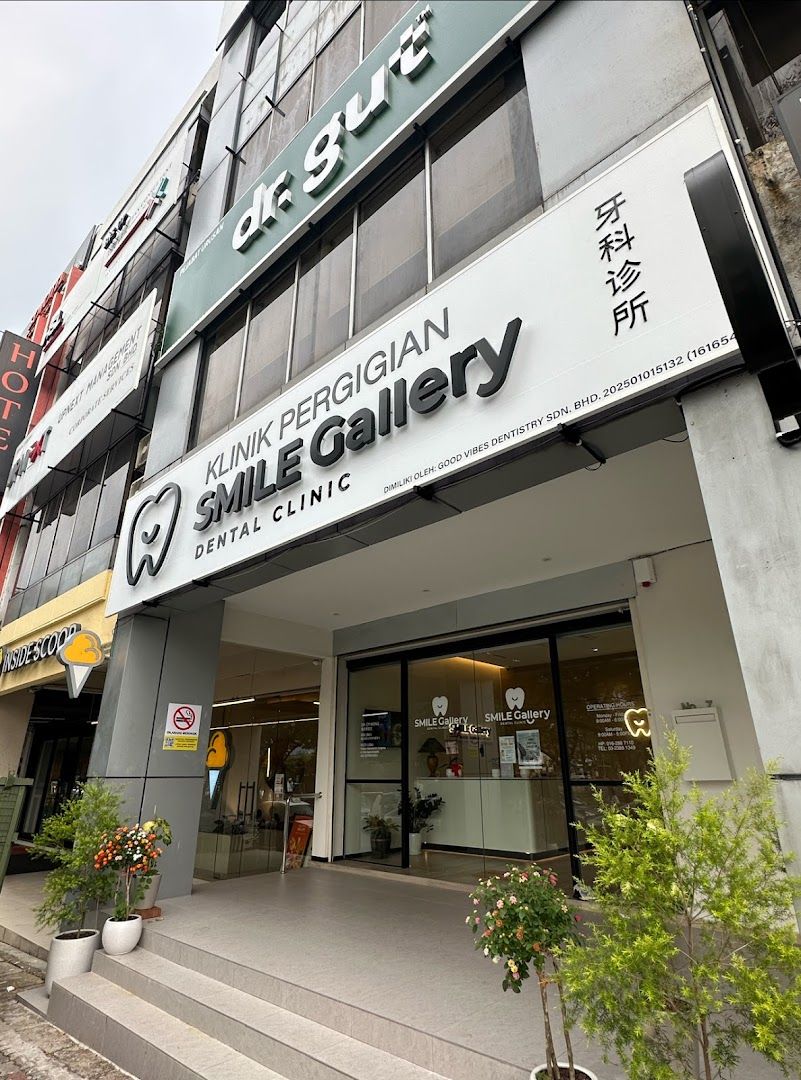 Smile Gallery Dental Clinic - Menjalara