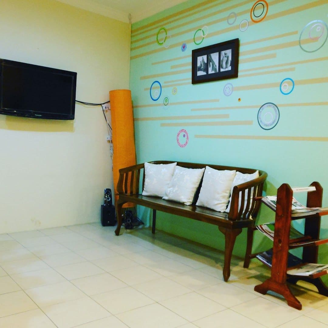 Photo 3 for Dr Christina's Dental Clinic