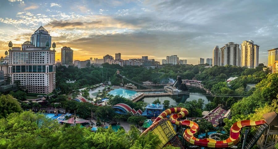 Subang Jaya, Selangor aesthetic clinics background