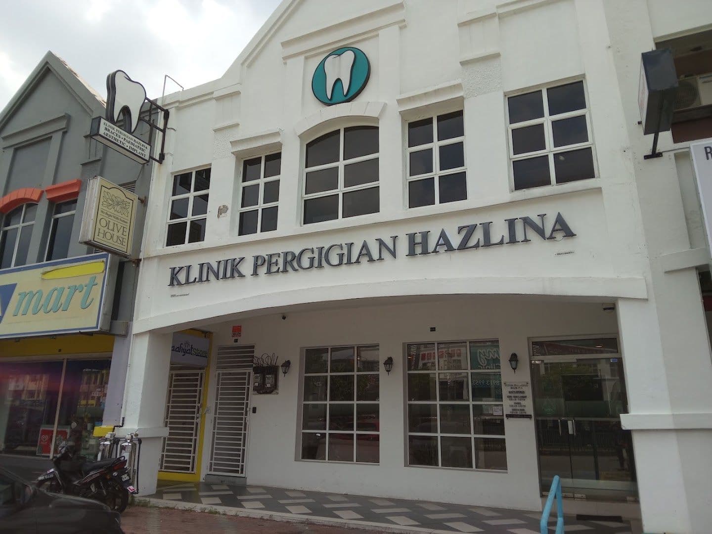 Klinik Pergigian Hazlina