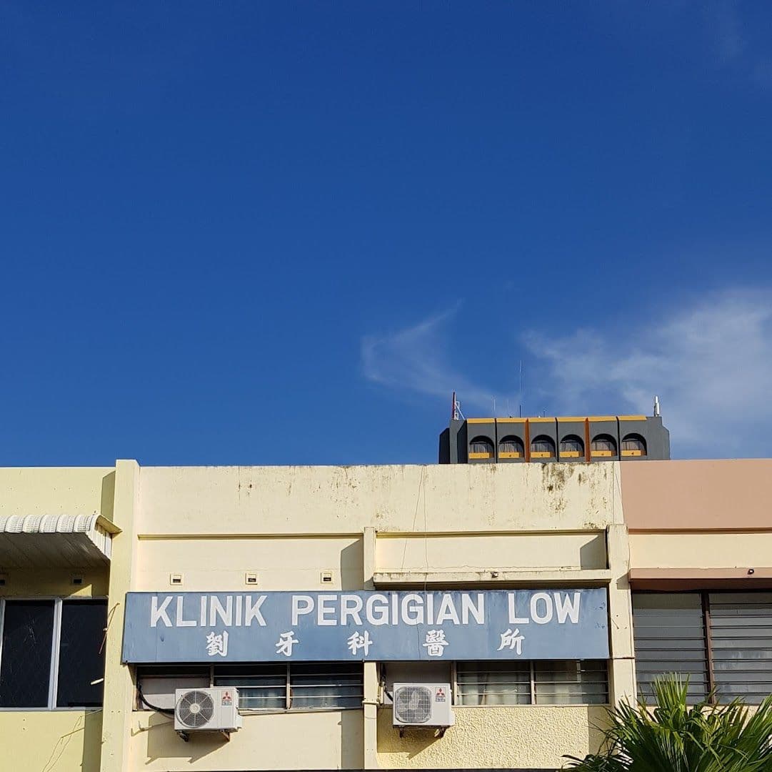 Klinik Pergigian Low